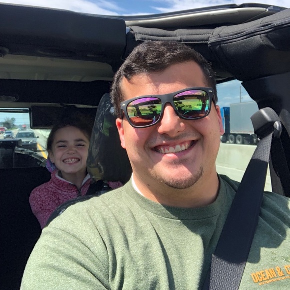 Meet your Posher, Melanie - Picture 2 of 8